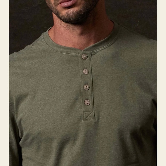 2 Henleys - Picture 4 of 6